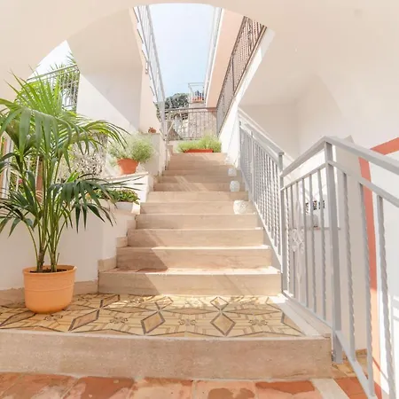 Bed and Breakfast Aquarius 3*